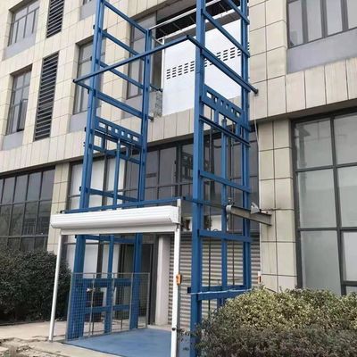 Beli 5000KG Outdoor Cargo Lift 7m Mezzanine Lift Gudang Angkutan Barang Lift online manufacture